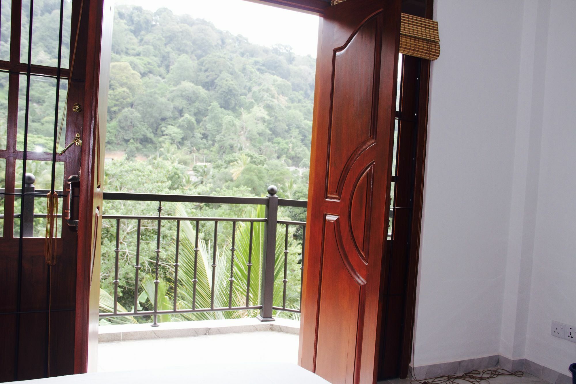 Slightly Chilled Forest Villa Sirimalwatta Exterior photo